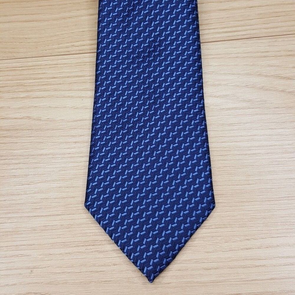 MICHAEL KORS Mens Neck Tie Navy Blue Line Dash Zig Zag Silk Blend Necktie